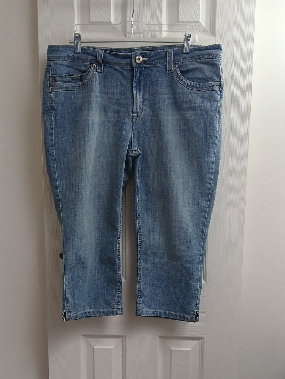 Vintage JORDACHE SKINNY CROP Faded Blue Women's Crop Jeans